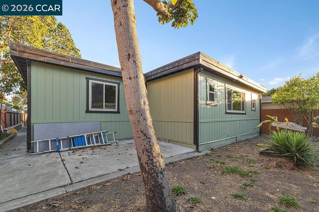 1419 Esmond Ave Property Photo 44