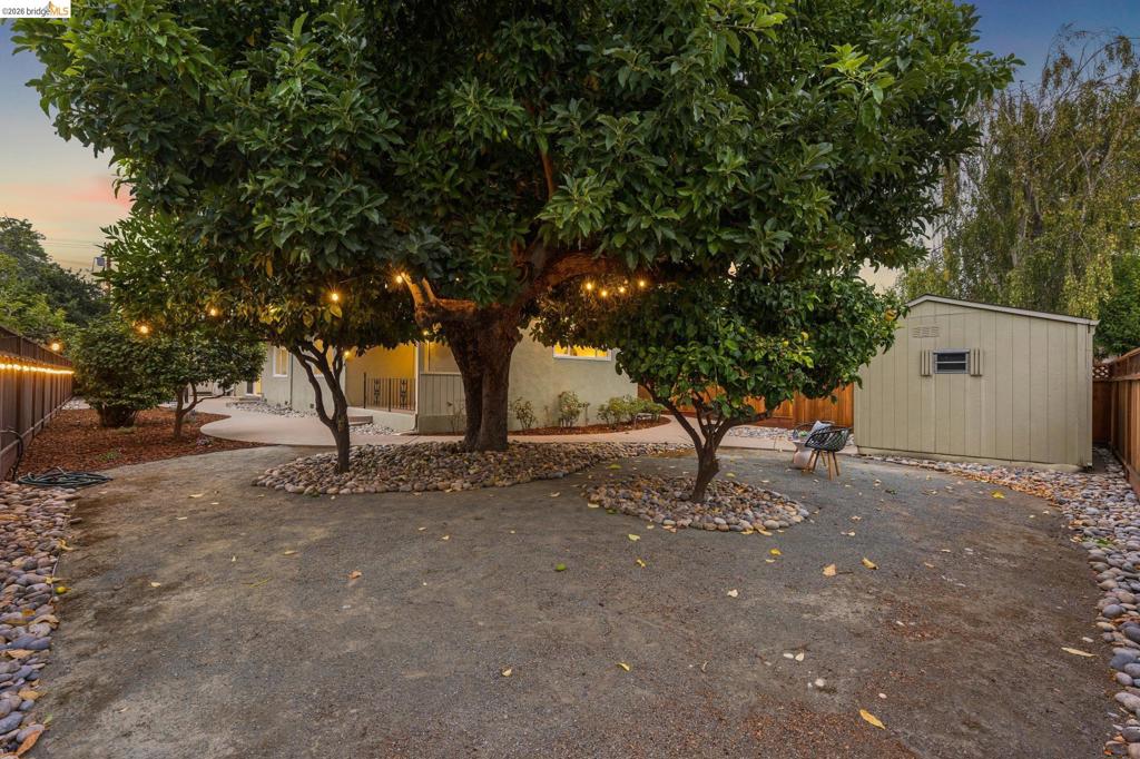 871 Joaquin Ave Property Photo 82
