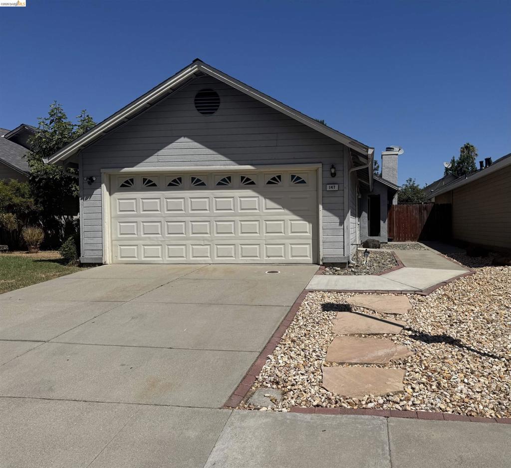 147 Fruitwood Cmn Property Photo 1