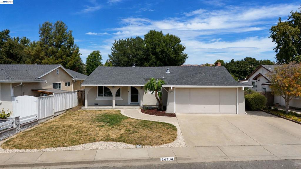 34704 Locke Ave Property Photo 2