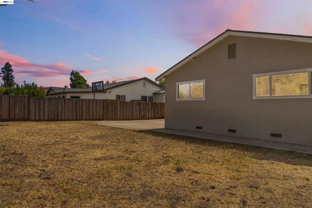 34704 Locke Ave Property Photo 41