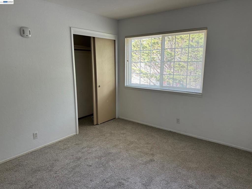 301 Poplar St Property Photo 29