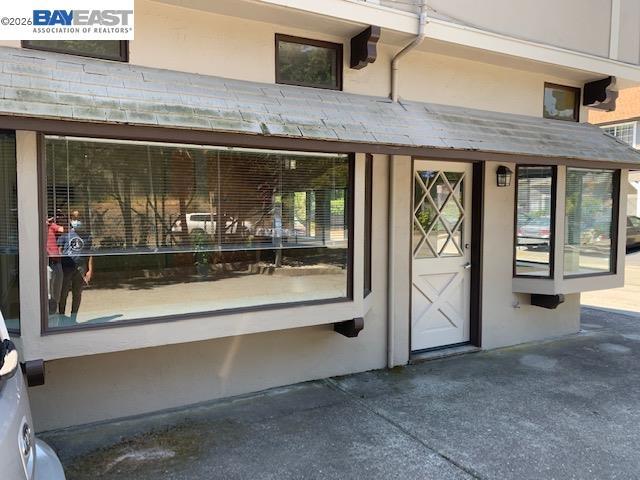 301 Poplar St Property Photo 33