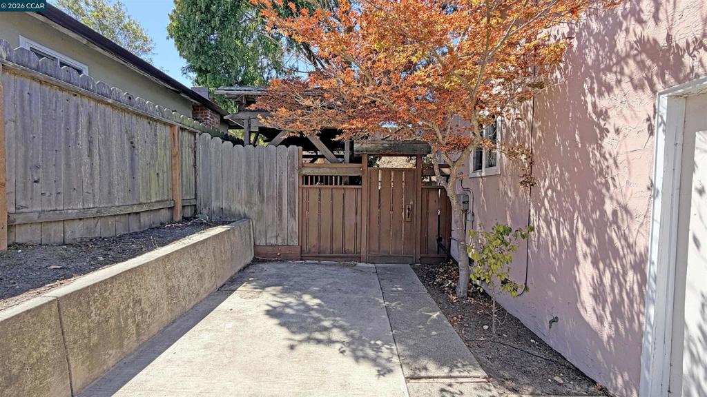 2645 O'donnell Dr Property Photo 9