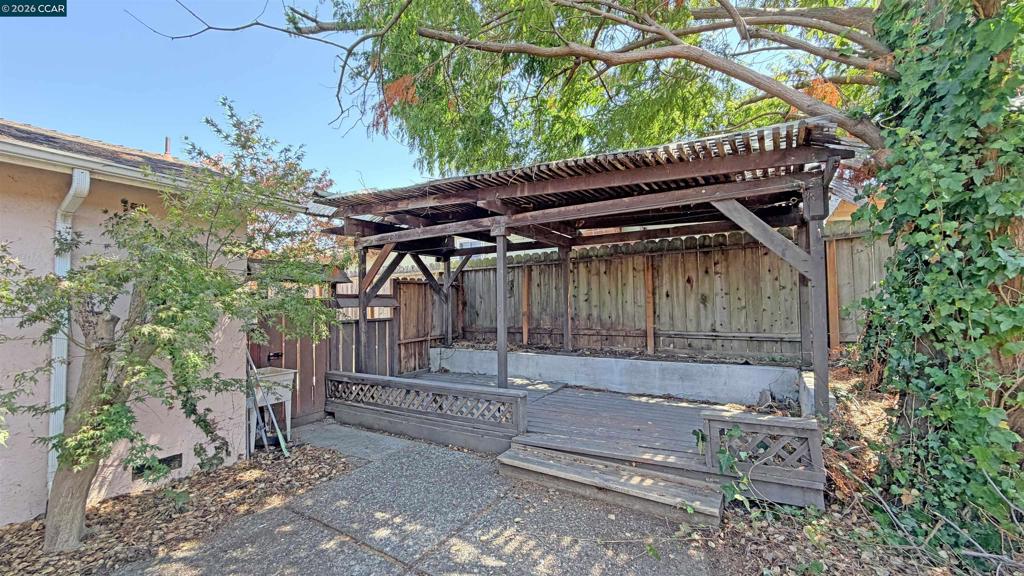 2645 O'donnell Dr Property Photo 15