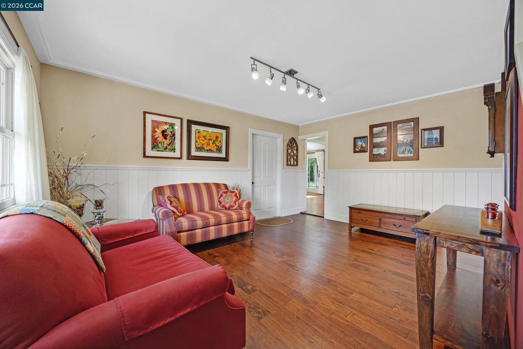 4161 Joan Ave Property Photo 5