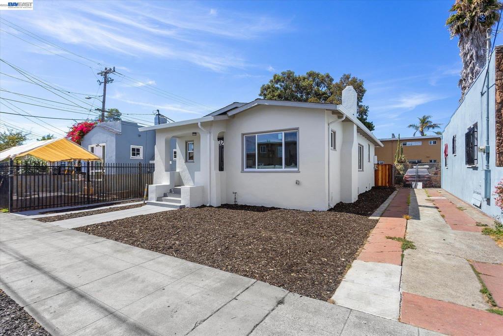 1707 78th Ave Property Photo 3