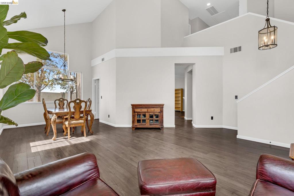 2158 Newport Ct Property Photo 10