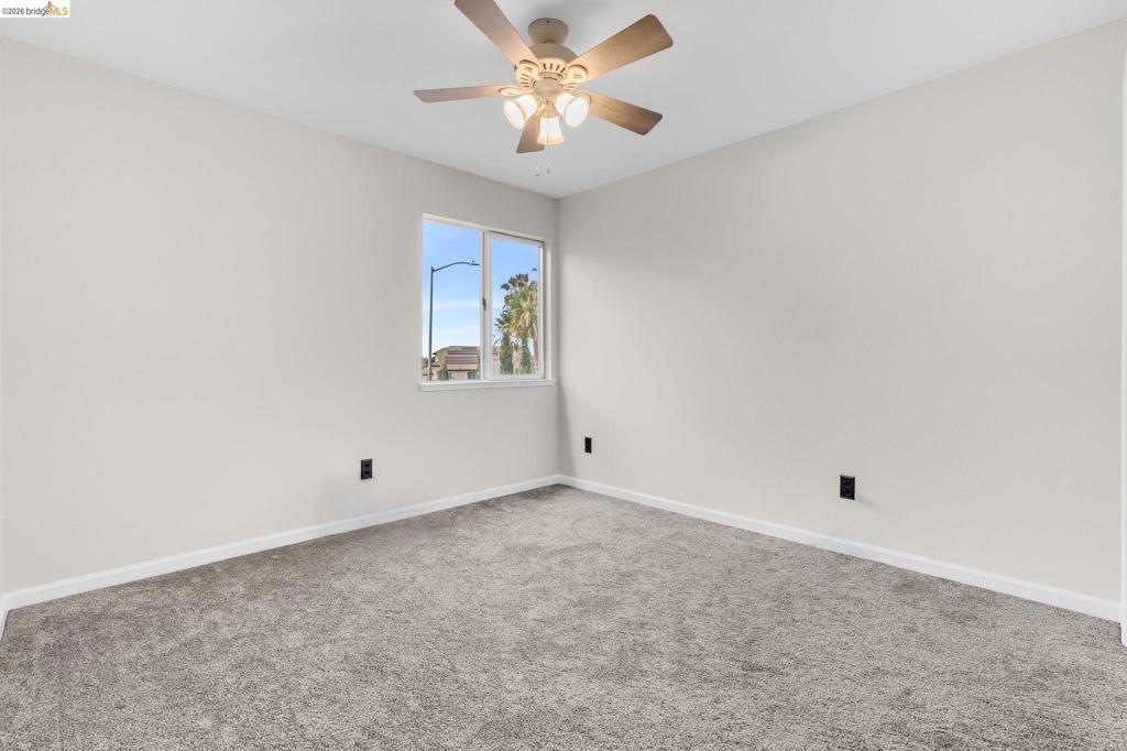 2158 Newport Ct Property Photo 28
