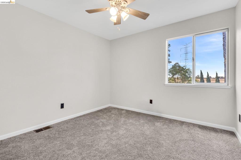 2158 Newport Ct Property Photo 30