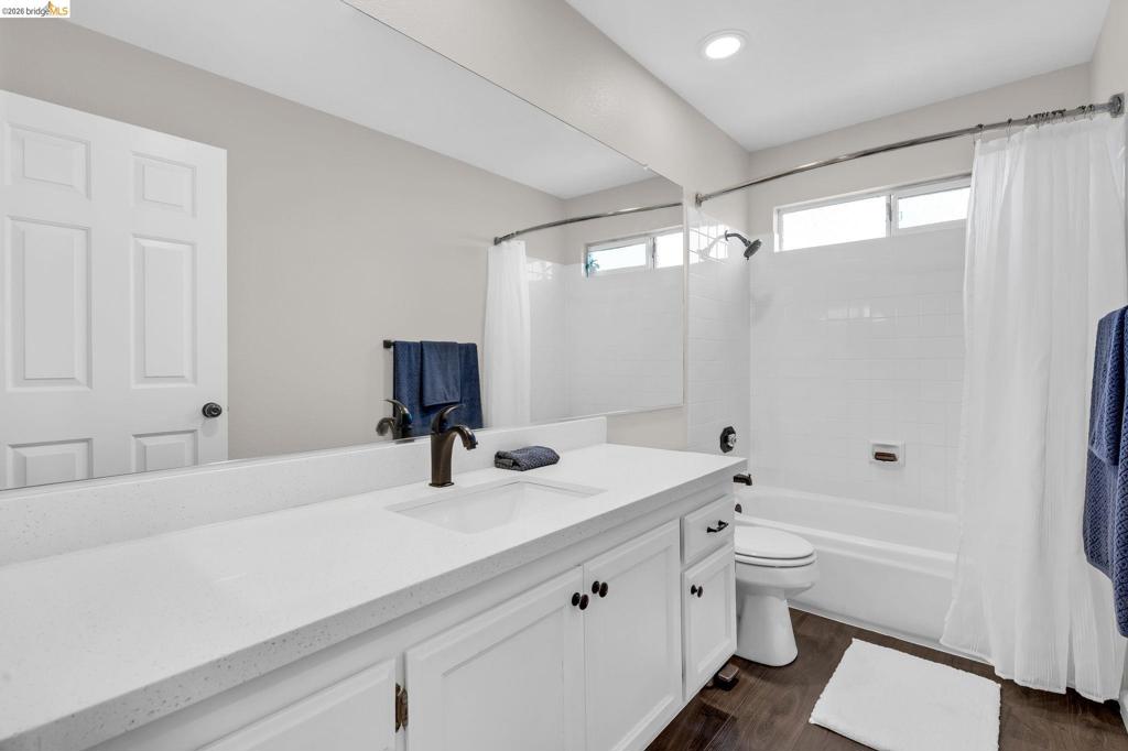 2158 Newport Ct Property Photo 31