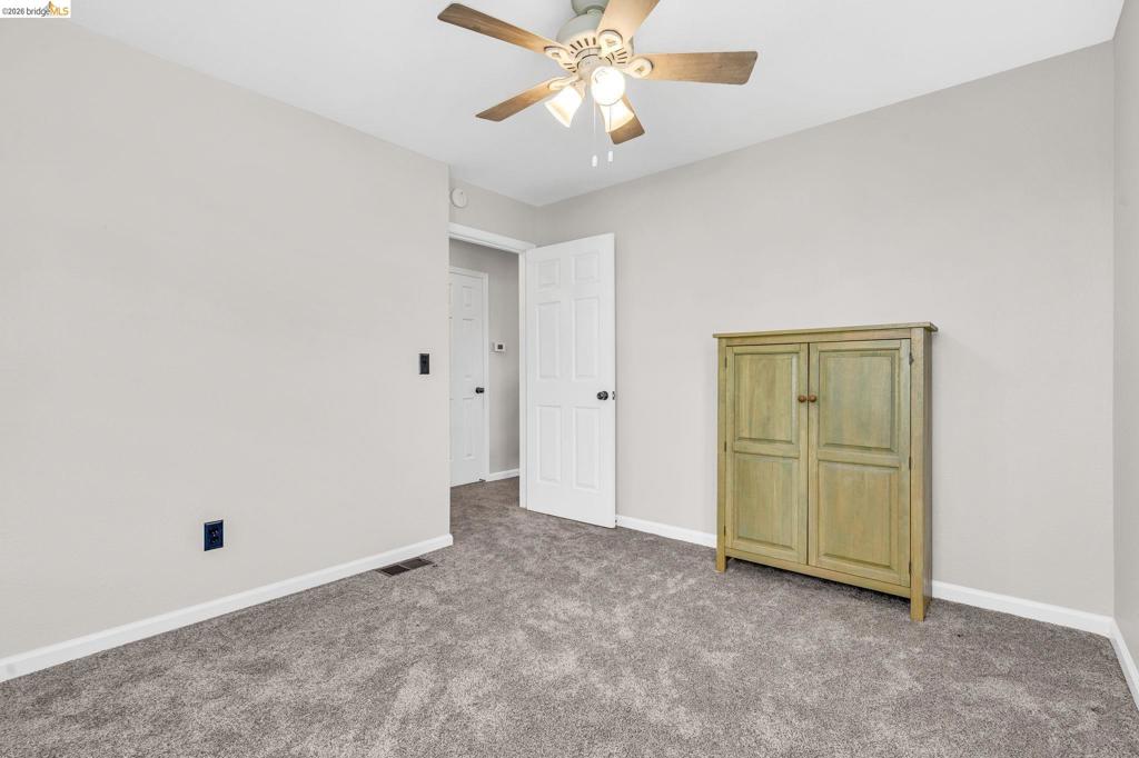 2158 Newport Ct Property Photo 34