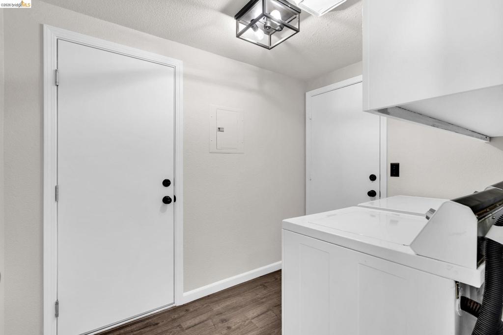 2158 Newport Ct Property Photo 48