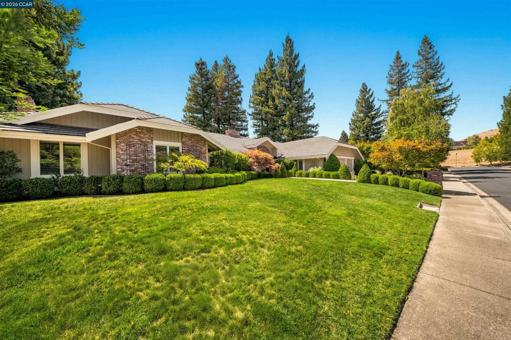 529 Carleton Way Property Photo 3