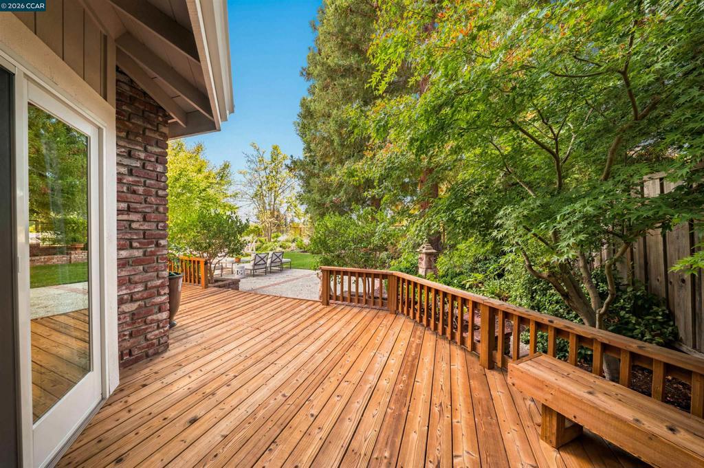 529 Carleton Way Property Photo 59