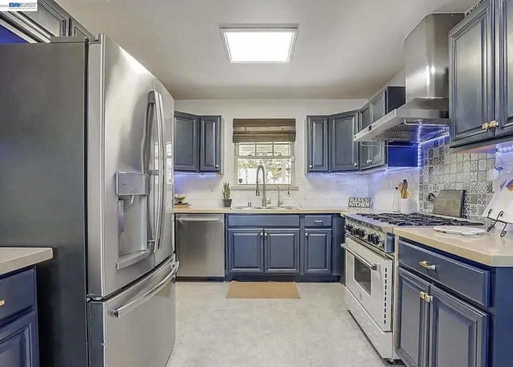 632 Shaddick Property Photo 4