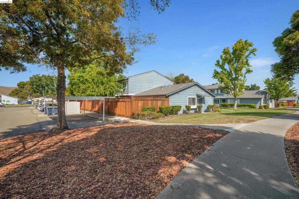 1651 Monterey Dr Property Photo 22