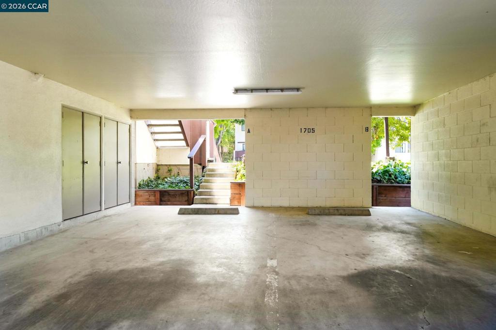 1705 Dalessi Dr Property Photo 41