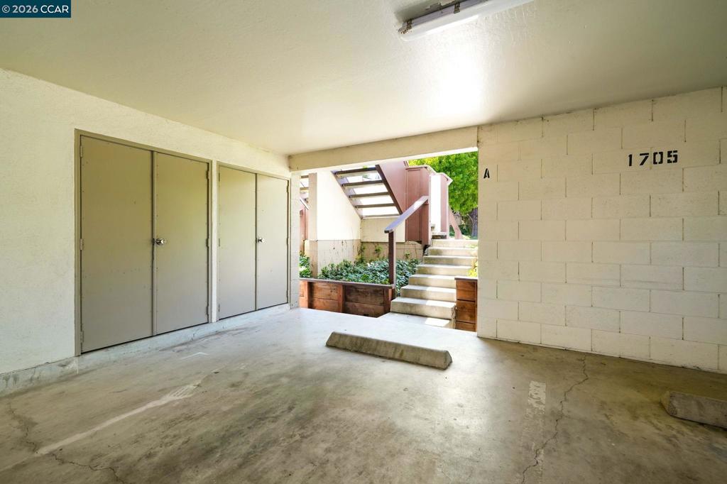 1705 Dalessi Dr Property Photo 43