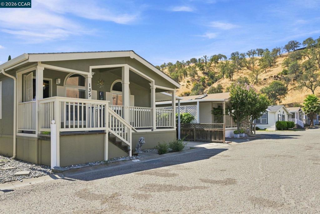 16711 Marsh Creek Road Property Photo 2