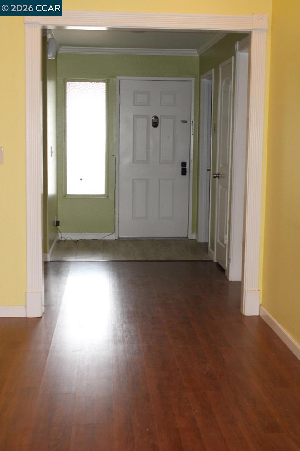 190 Iris Rd Property Photo 2