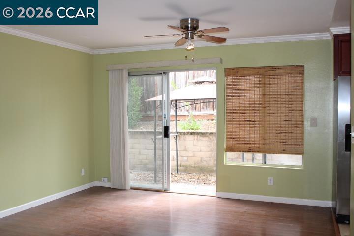 190 Iris Rd Property Photo 13