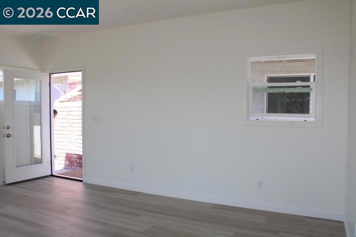 190 Iris Rd Property Photo 35