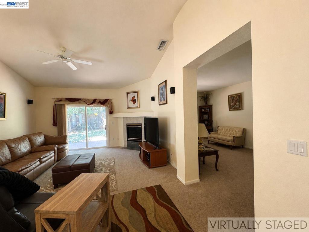 9736 Dynasty Way Property Photo 3
