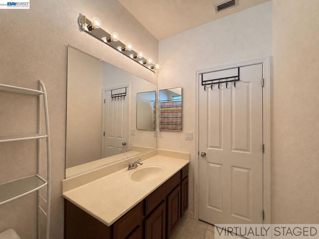 9736 Dynasty Way Property Photo 12