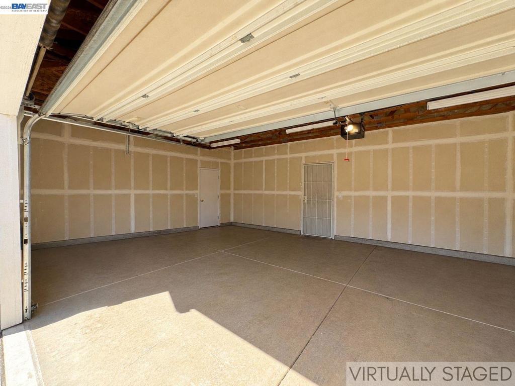 9736 Dynasty Way Property Photo 16