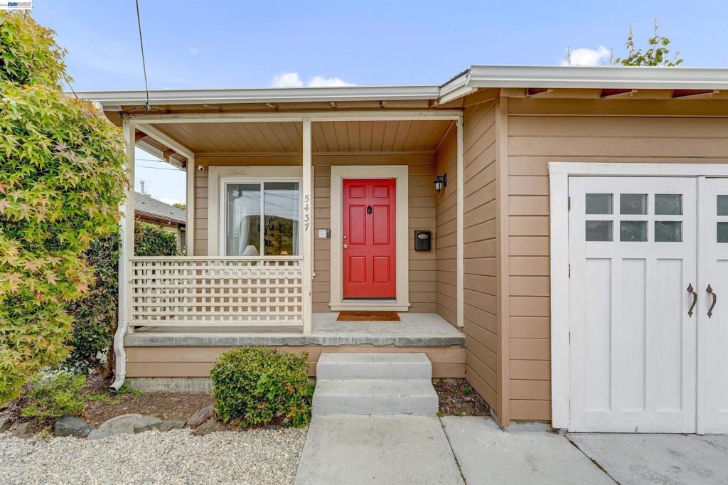 5437 Colusa Ave Property Photo 3
