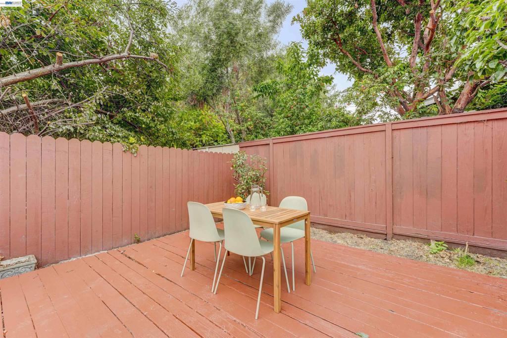 5437 Colusa Ave Property Photo 35