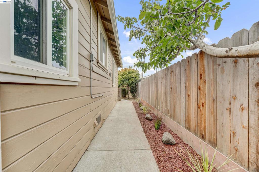 5437 Colusa Ave Property Photo 36