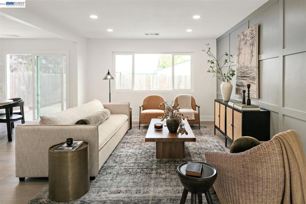 5557 Beau Ct Property Photo 4