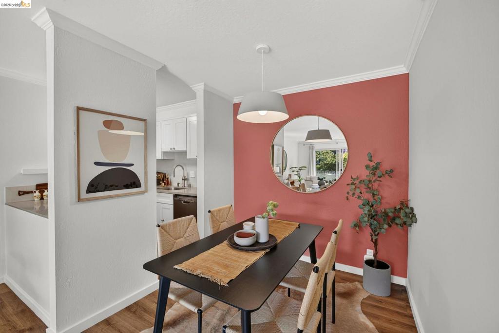 555 Jean St 319 Property Photo 3