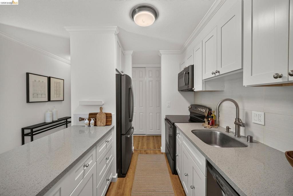 555 Jean St 319 Property Photo 11