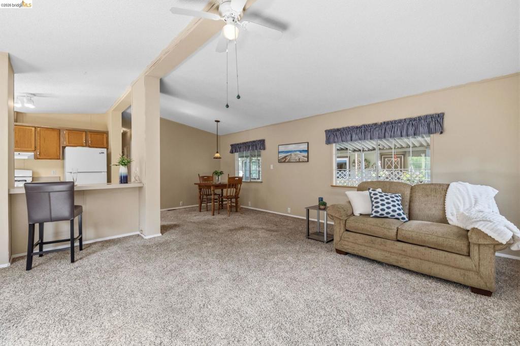10956 Green St Property Photo 5