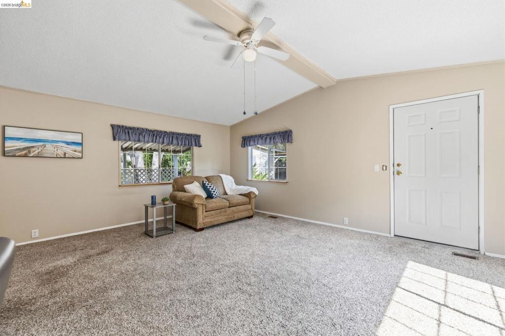 10956 Green St Property Photo 6