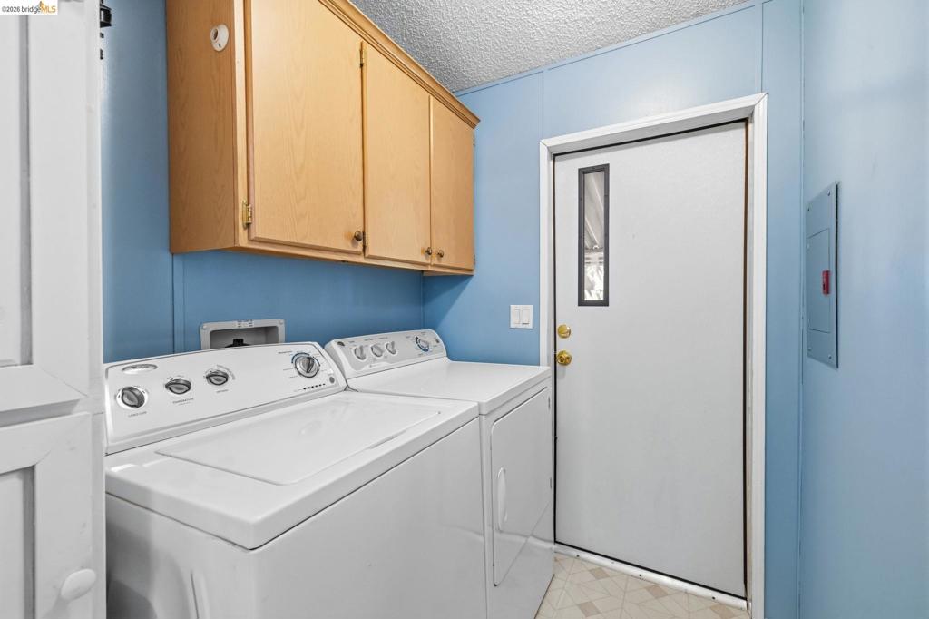 10956 Green St Property Photo 13