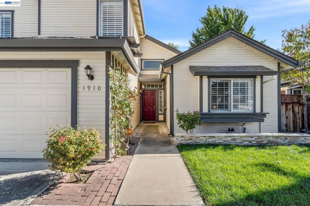 1910 Harvest Landing Ct Property Photo 6