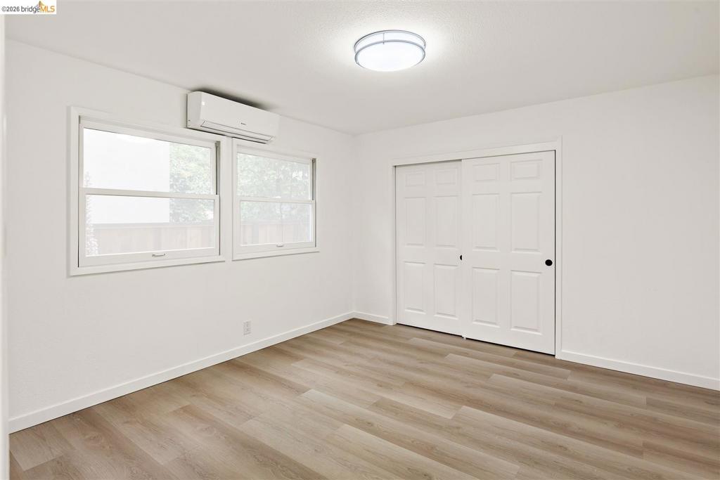 2922 Hillegass Ave B Property Photo 22