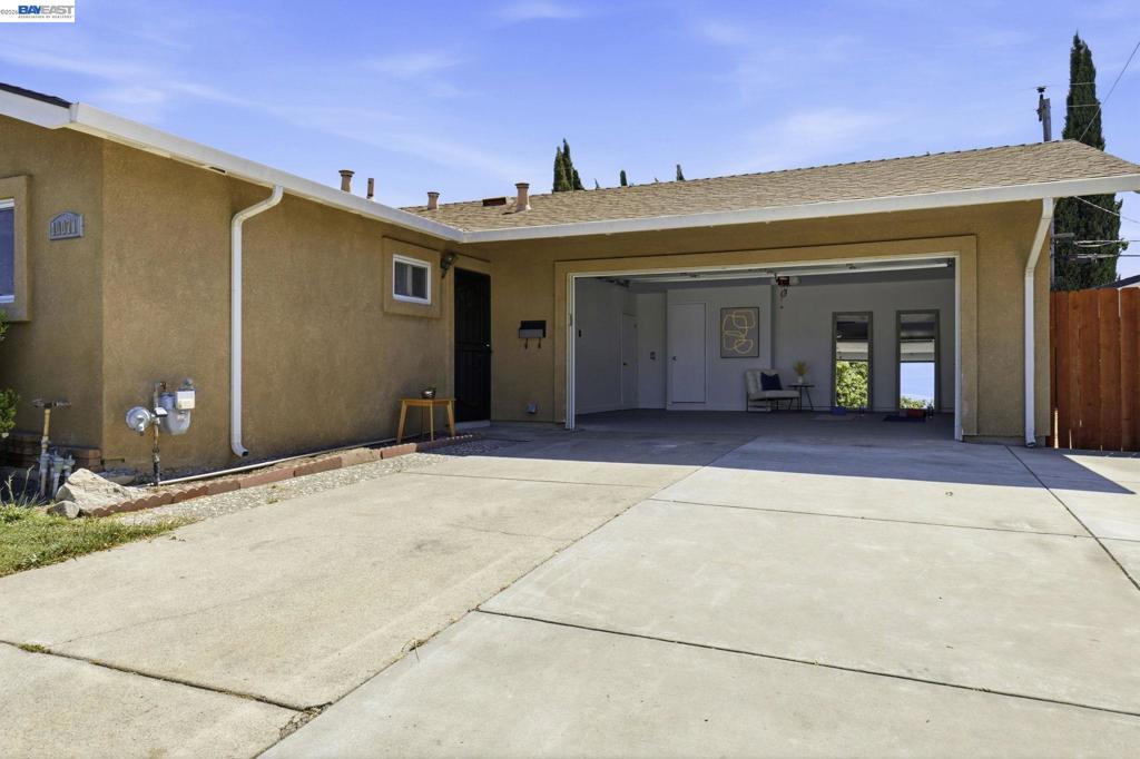 40071 Leslie St Property Photo 50