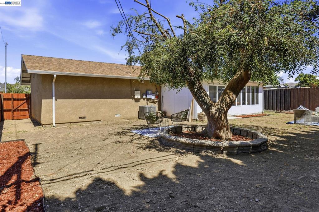 40071 Leslie St Property Photo 53