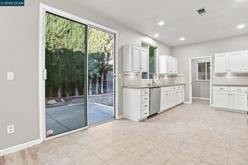 5683 Vintage Cir Property Photo 43