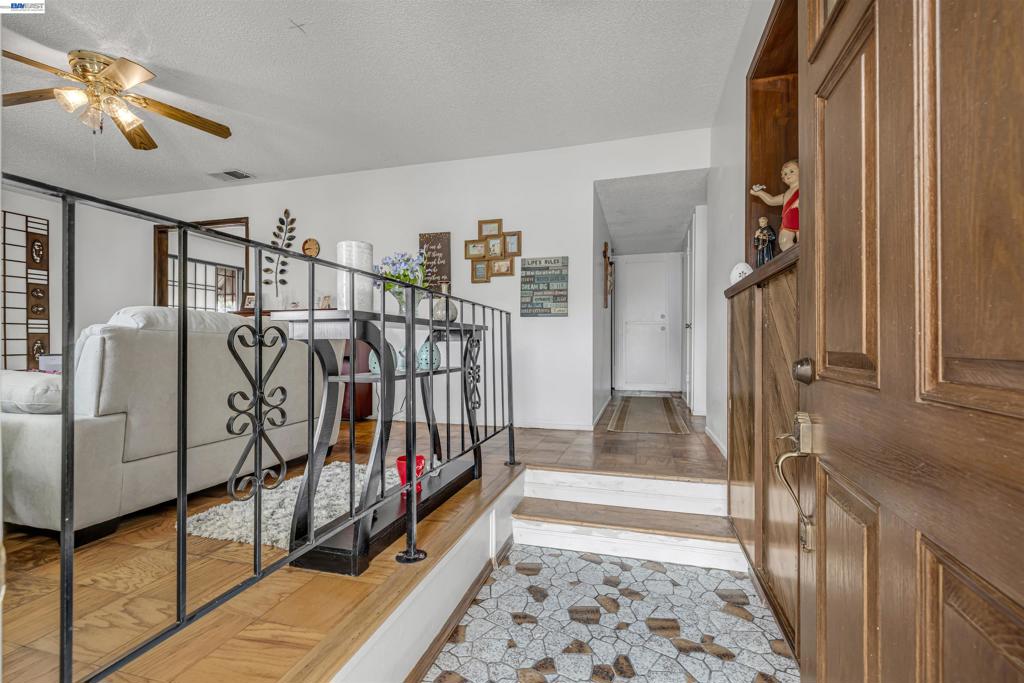 713 Falcon Drive Property Photo 4