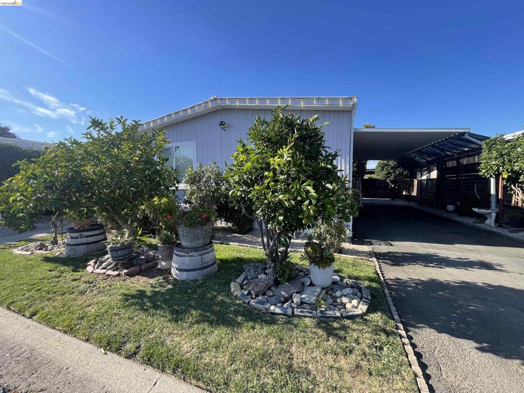 340 Bernauer Property Photo 1