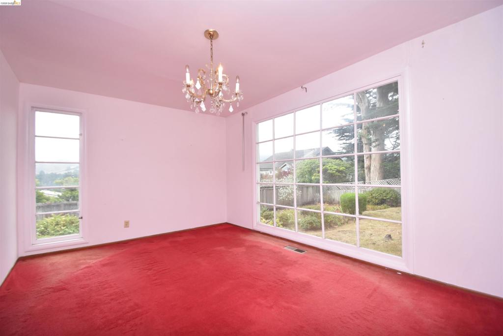 511 6th St Property Photo 14