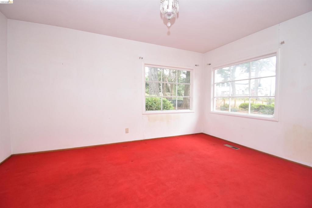 511 6th St Property Photo 20