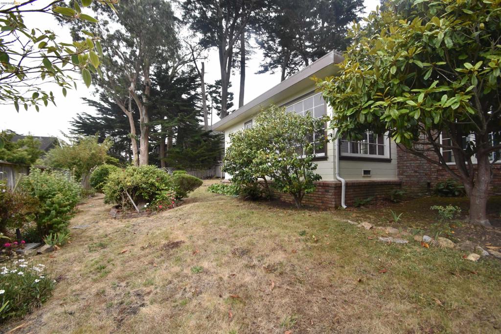 511 6th St Property Photo 37