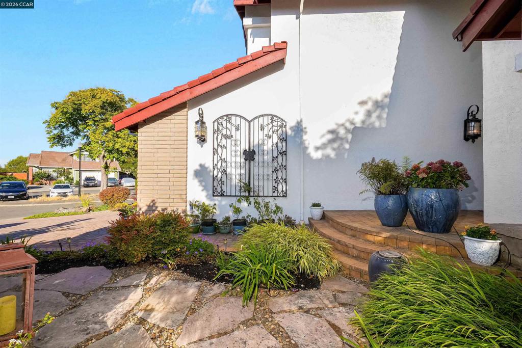 100 Opal Ct Property Photo 10